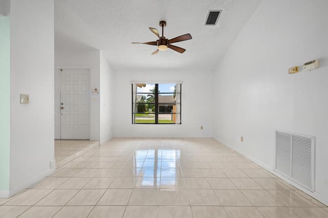 10407 NW 7th Street, Plantation FL 33324 - Plantation, FL - Photo 4