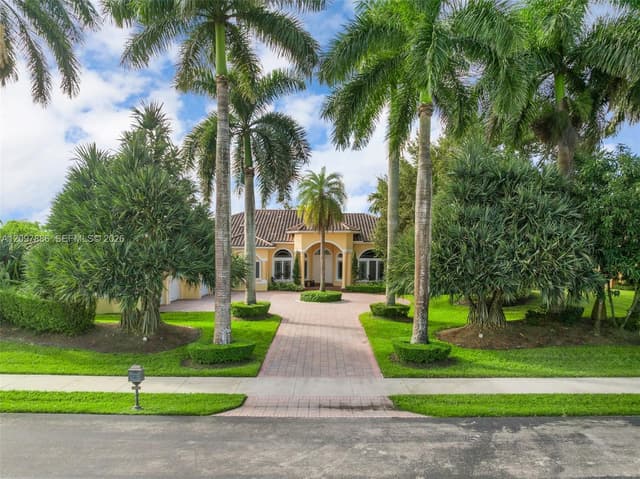 10640 Pegasus St, Davie FL 33324 - Davie, FL - Photo 2