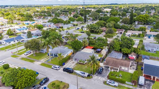 6771 Harding St, Hollywood FL 33024 - Hollywood, FL - Photo 6