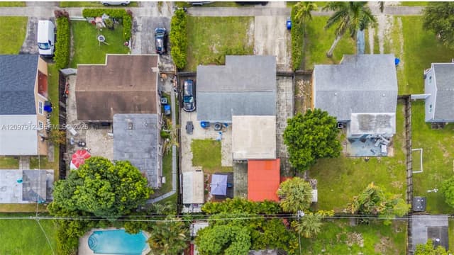 6771 Harding St, Hollywood FL 33024 - Hollywood, FL - Photo 7