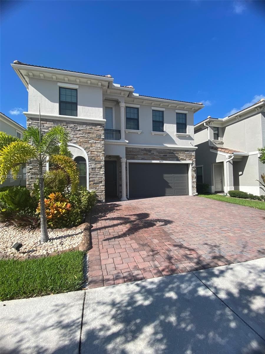 8475 NW 39th Ct, Coral Springs FL 33065