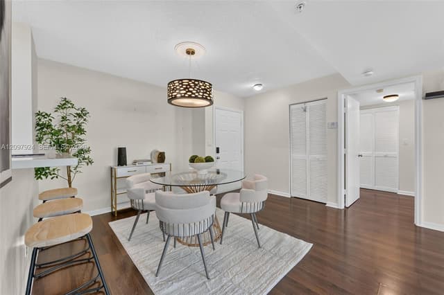 649 E Sheridan St # 203, Dania Beach FL 33004 - Dania Beach, FL - Photo 5