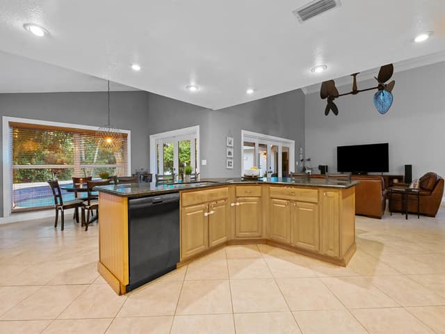 875 NW 83rd Drive, Coral Springs FL 33071 - Coral Springs, FL - Photo 7
