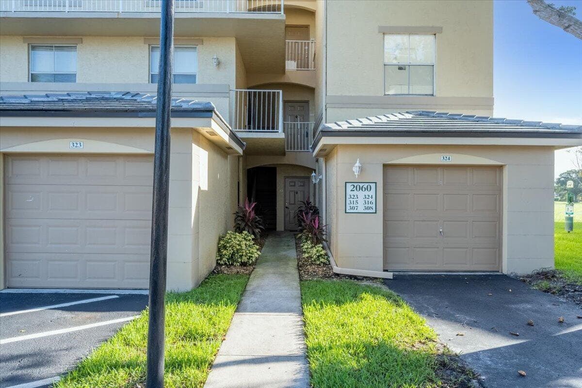2060 GREENVIEW SHORES Boulevard # 308, Wellington FL 33414 - Wellington, FL - Photo 1