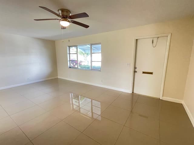 1304 SW 15TH Street, Boynton Beach FL 33426 - Boynton Beach, FL - Photo 5