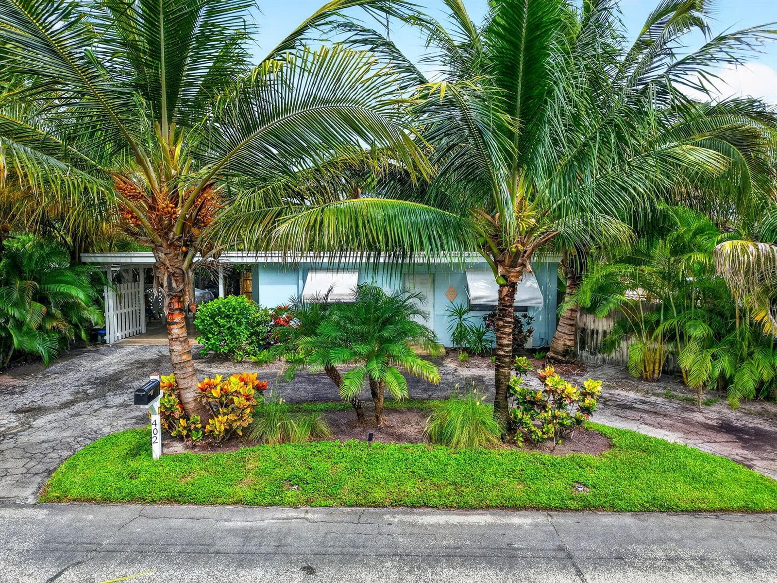 402 SE 1st Street SE, Boynton Beach FL 33435 - Boynton Beach, FL - Photo 1