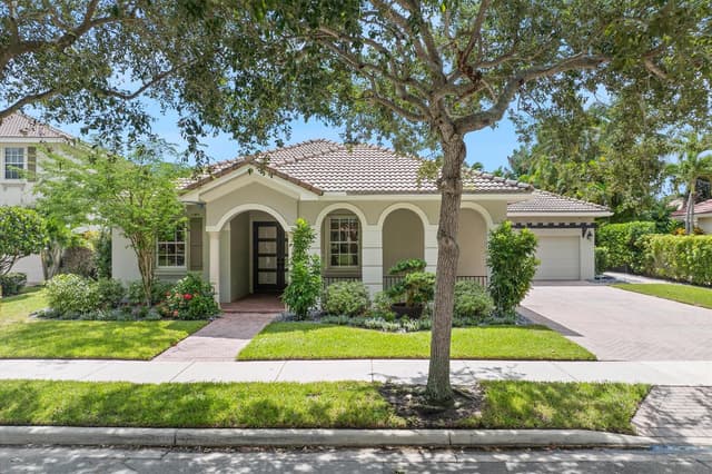 136 Via Santa Cruz, Jupiter FL 33458 - Jupiter, FL - Photo 2