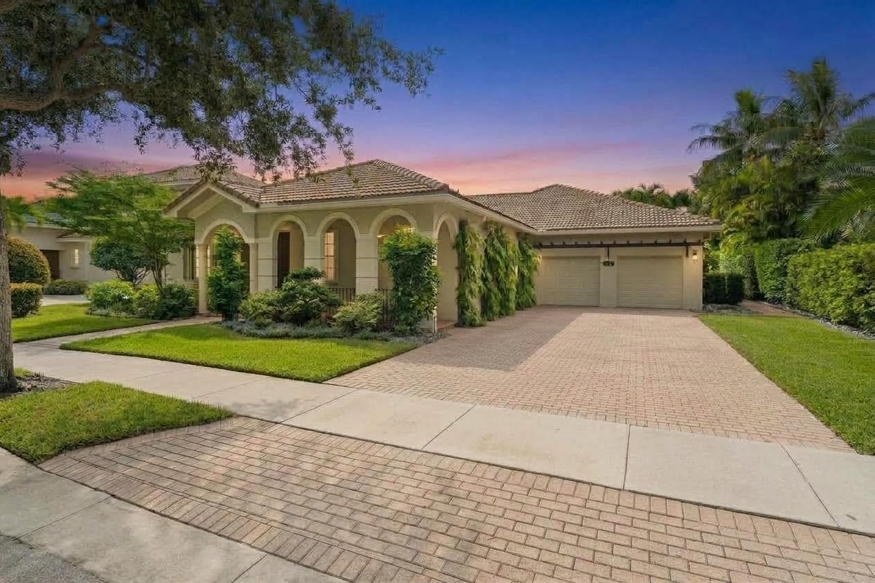 136 Via Santa Cruz, Jupiter FL 33458 - Jupiter, FL - Photo 1