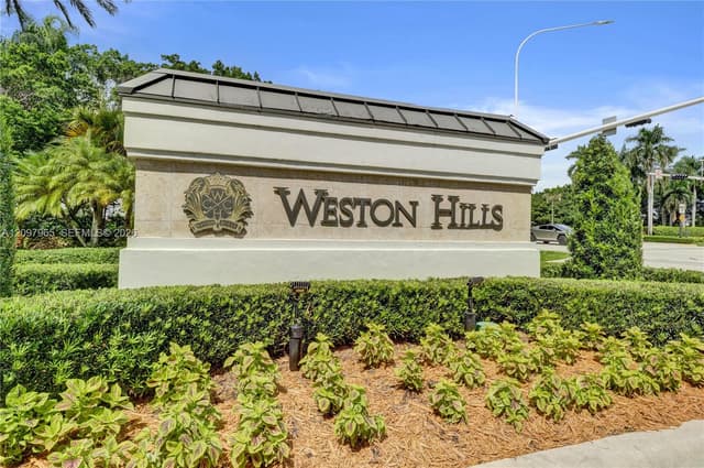2649 Miller Ct, Weston FL 33332 - Weston, FL - Photo 2