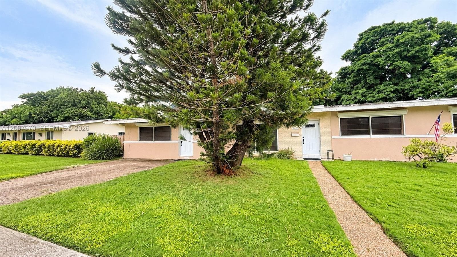 9325 SW 178th Ter, Palmetto Bay FL 33157 - Palmetto Bay, FL - Photo 1