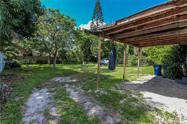 1056 NE 34th Ct, Oakland Park FL 33334 - Oakland Park, FL - Photo 4