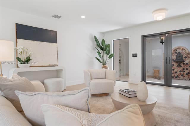 1320 Alhambra Cir, Coral Gables FL 33134 - Coral Gables, FL - Photo 6