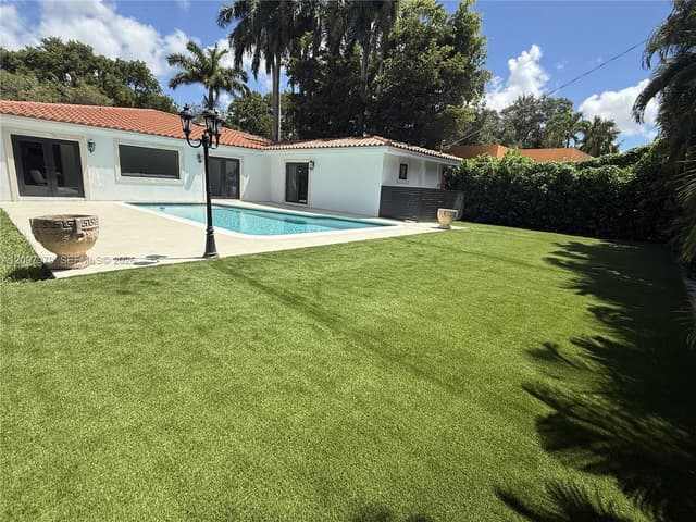 1320 Alhambra Cir, Coral Gables FL 33134 - Coral Gables, FL - Photo 4