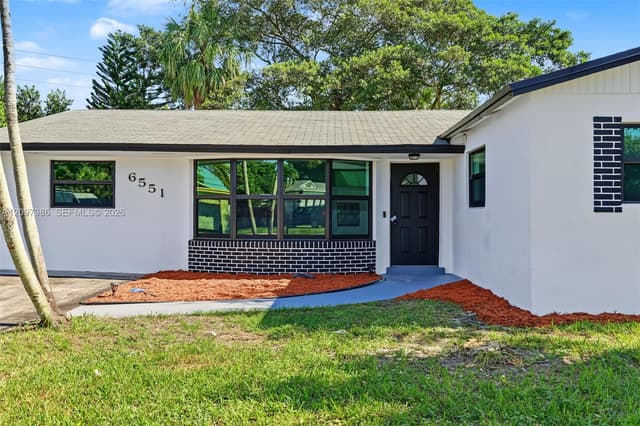 6551 NW 8th Ct, Margate FL 33063 - Margate, FL - Photo 3