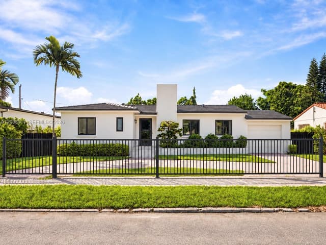 2350 SW 25th Ter, Miami FL 33133 - Miami, FL - Photo 2