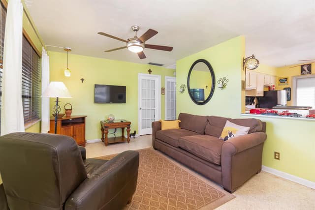 217 Pine Terrace, West Palm Beach FL 33405 - West Palm Beach, FL - Photo 6