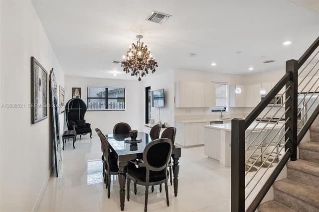 8110 NW 104th Ct, Doral FL 33178 - Doral, FL - Photo 5