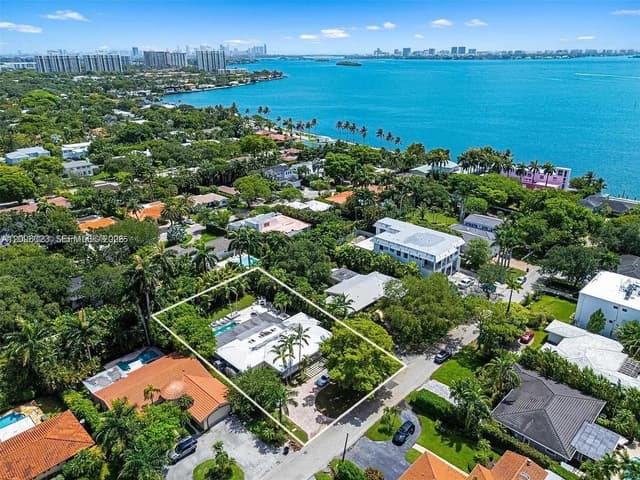 1255 NE 93rd St, Miami Shores FL 33138 - Miami Shores, FL - Photo 2