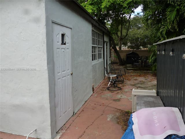 8161 NW 186th Ter, Hialeah FL 33015 - Hialeah, FL - Photo 6