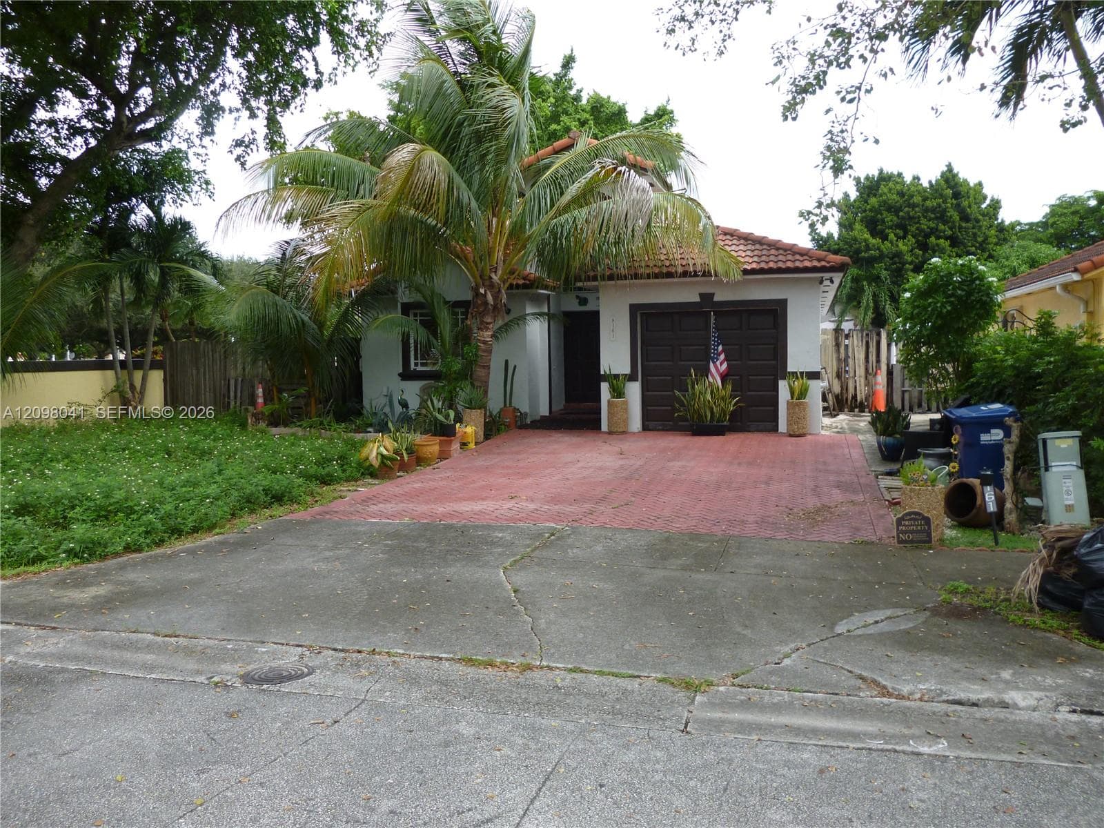 8161 NW 186th Ter, Hialeah FL 33015 - Hialeah, FL - Photo 1