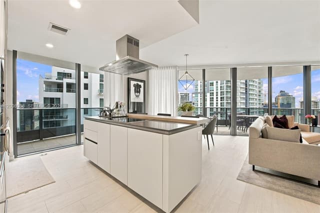1000 Brickell Plz # 3401, Miami FL 33131 - Miami, FL - Photo 2