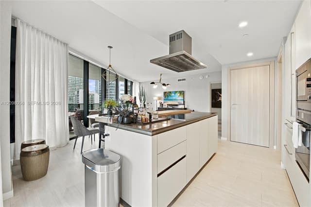 1000 Brickell Plz # 3401, Miami FL 33131 - Miami, FL - Photo 7