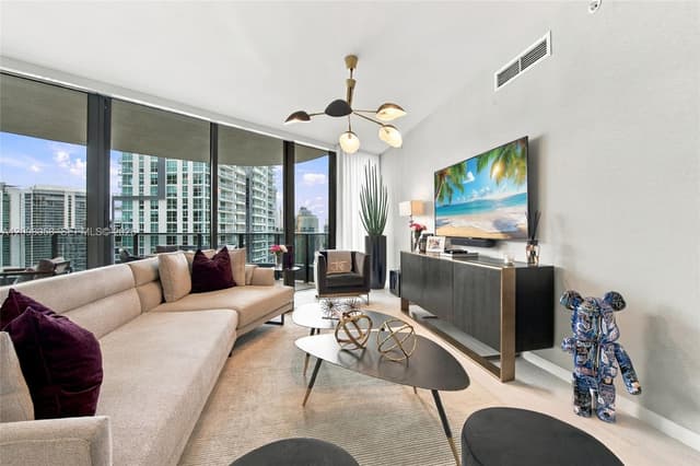 1000 Brickell Plz # 3401, Miami FL 33131 - Miami, FL - Photo 3