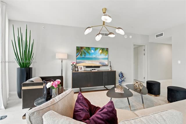 1000 Brickell Plz # 3401, Miami FL 33131 - Miami, FL - Photo 4