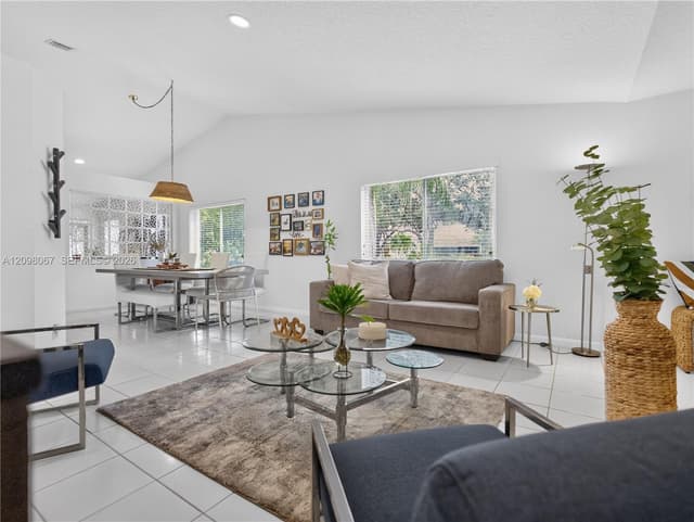 1509 Sunset Way, Weston FL 33327 - Weston, FL - Photo 6