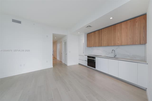 1400 Biscayne Blvd # 2207, Miami FL 33132 - Miami, FL - Photo 6