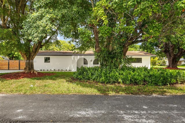 9721 SW 122nd St, Miami FL 33176 - Miami, FL - Photo 2