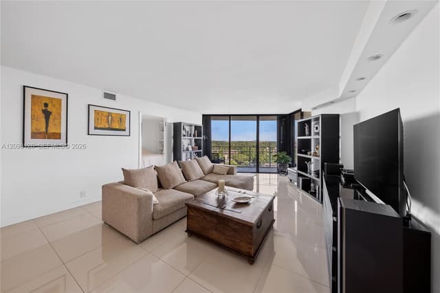 1000 Quayside Ter # 1103, Miami FL 33138 - Miami, FL - Photo 2