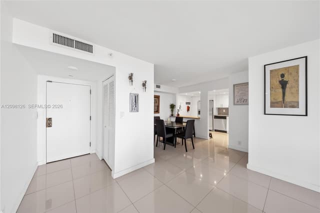 1000 Quayside Ter # 1103, Miami FL 33138 - Miami, FL - Photo 5