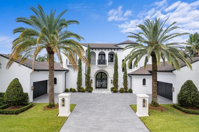 111 Via Palacio, Palm Beach Gardens FL 33418 - Palm Beach Gardens, FL - Photo 2