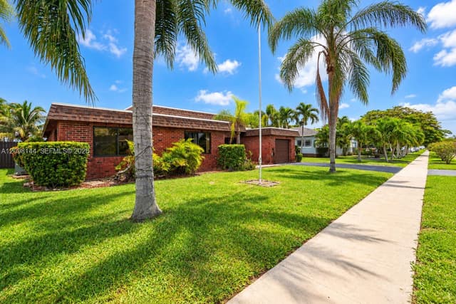 8131 NW 68th Ave, Tamarac FL 33321 - Tamarac, FL - Photo 2