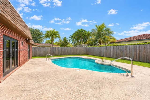8131 NW 68th Ave, Tamarac FL 33321 - Tamarac, FL - Photo 7