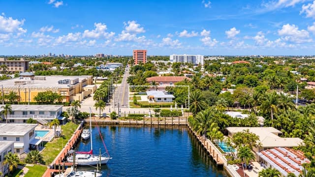 201 NE 26th Ave, Pompano Beach FL 33062 - Pompano Beach, FL - Photo 2