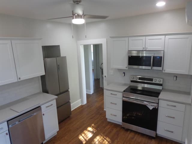209 S Lakeside Drive, FL 33460 - Photo 3
