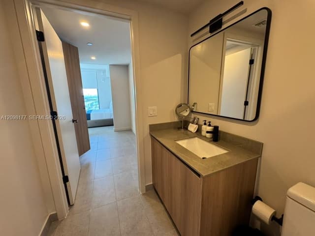 121 NE 5th St # 1913, Miami FL 33132 - Miami, FL - Photo 6