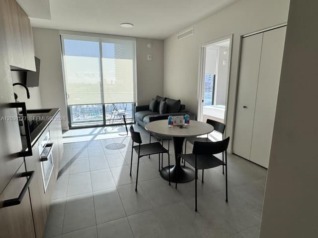 121 NE 5th St # 1913, Miami FL 33132 - Miami, FL - Photo 3