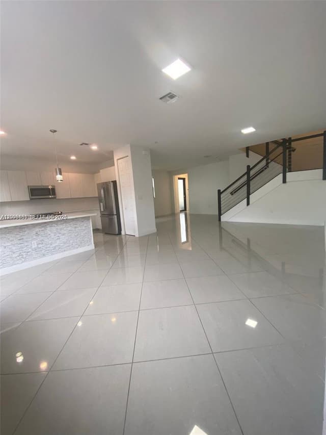 10434 NW 78, Doral FL 33178 - Doral, FL - Photo 6
