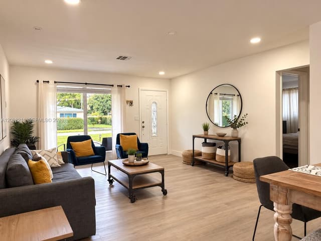 3254 Lincoln St, Hollywood FL 33021 - Hollywood, FL - Photo 2