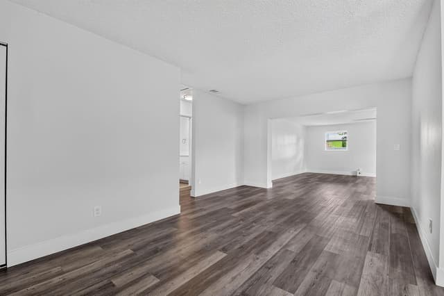 1025 W 7TH Street, Riviera Beach FL 33404 - Riviera Beach, FL - Photo 4