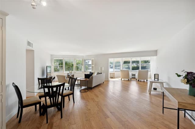 818 SE 4TH Street # 201, Fort Lauderdale FL 33301 - Fort Lauderdale, FL - Photo 2