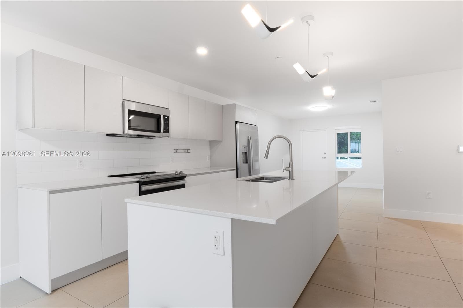 2555 NE 193rd St # 2102, Miami FL 33180