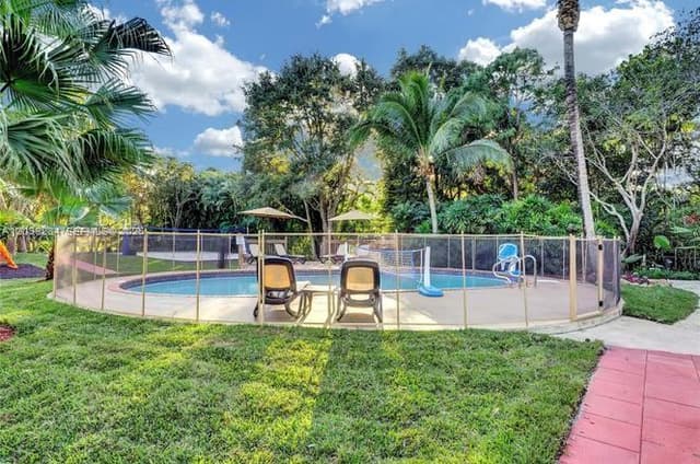 14330 SW 20th St, Davie FL 33325 - Davie, FL - Photo 3