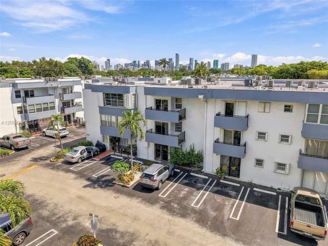 1800 SW 25th St # 2204, Miami FL 33133 - Miami, FL - Photo 2