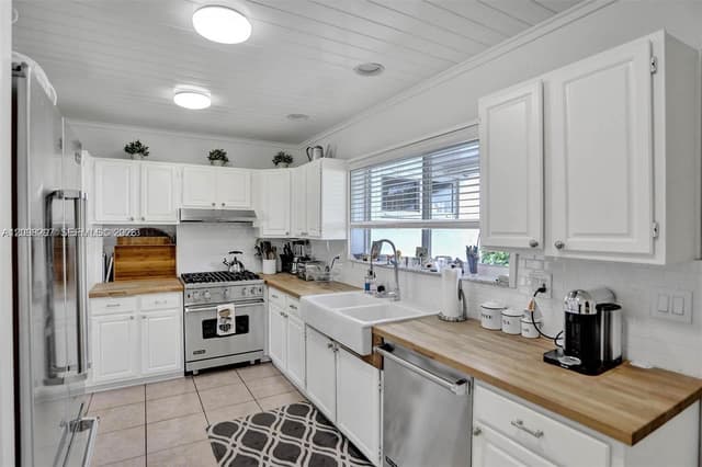 11401 NE 10 AVE, Miami FL 33161 - Miami, FL - Photo 7