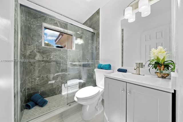 7532 Farragut St, Hollywood FL 33024 - Hollywood, FL - Photo 3