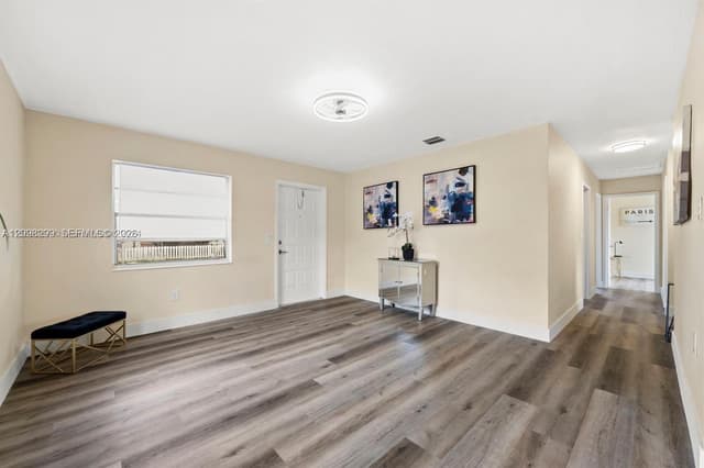 7532 Farragut St, Hollywood FL 33024 - Hollywood, FL - Photo 4